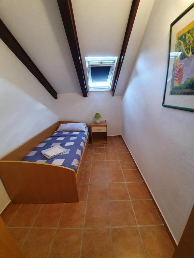 Kaprije Mistral Apartment 外观 照片