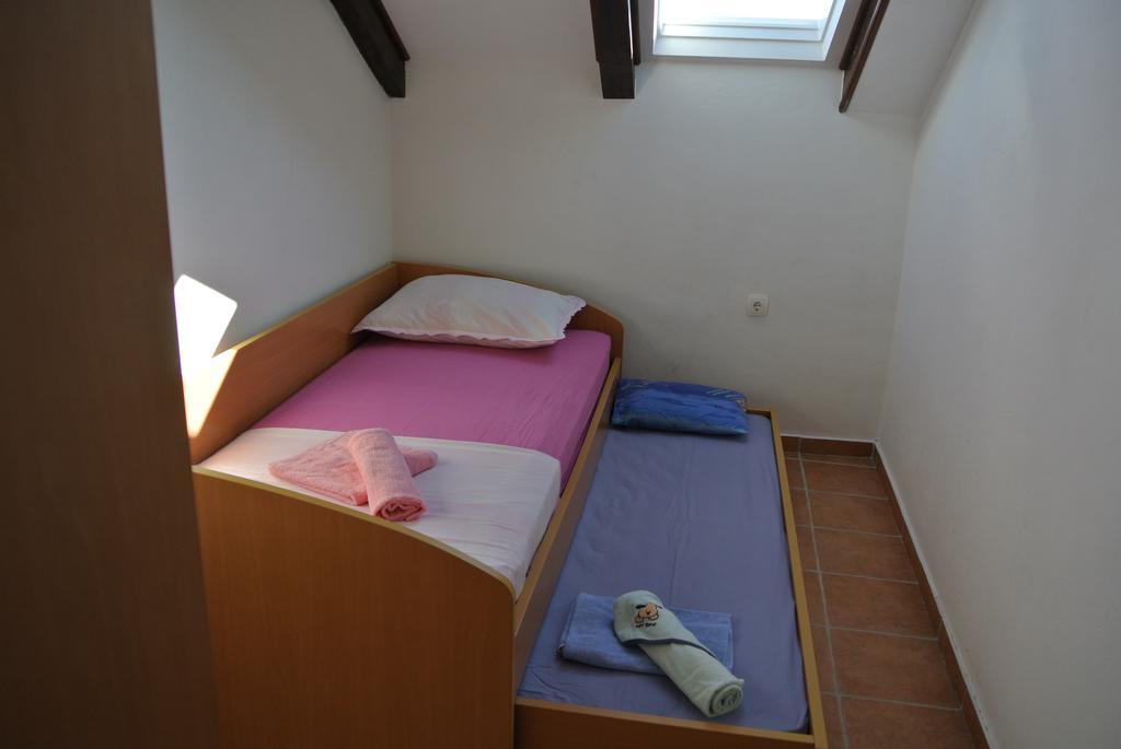 Kaprije Mistral Apartment 外观 照片