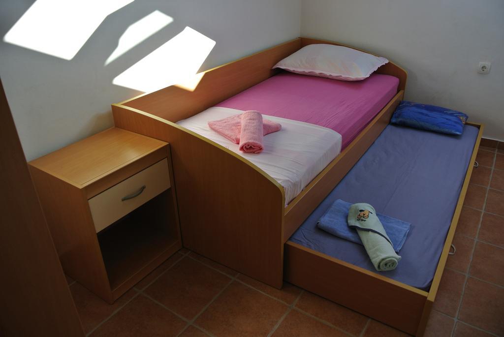 Kaprije Mistral Apartment 外观 照片