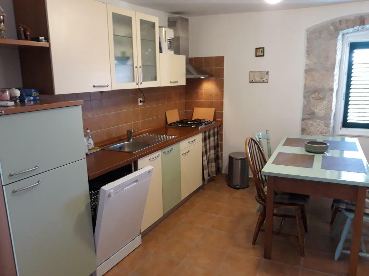 Kaprije Mistral Apartment 外观 照片