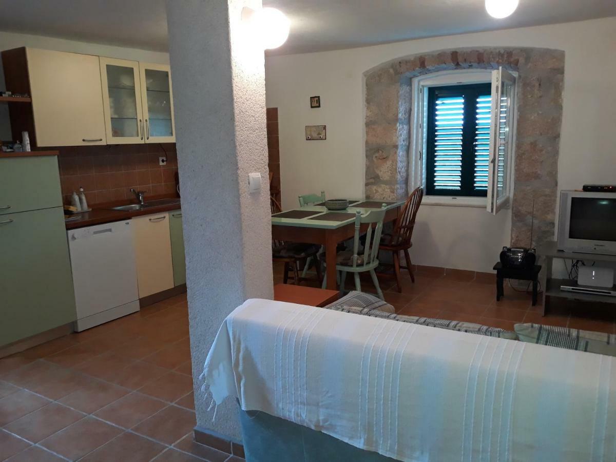 Kaprije Mistral Apartment 外观 照片