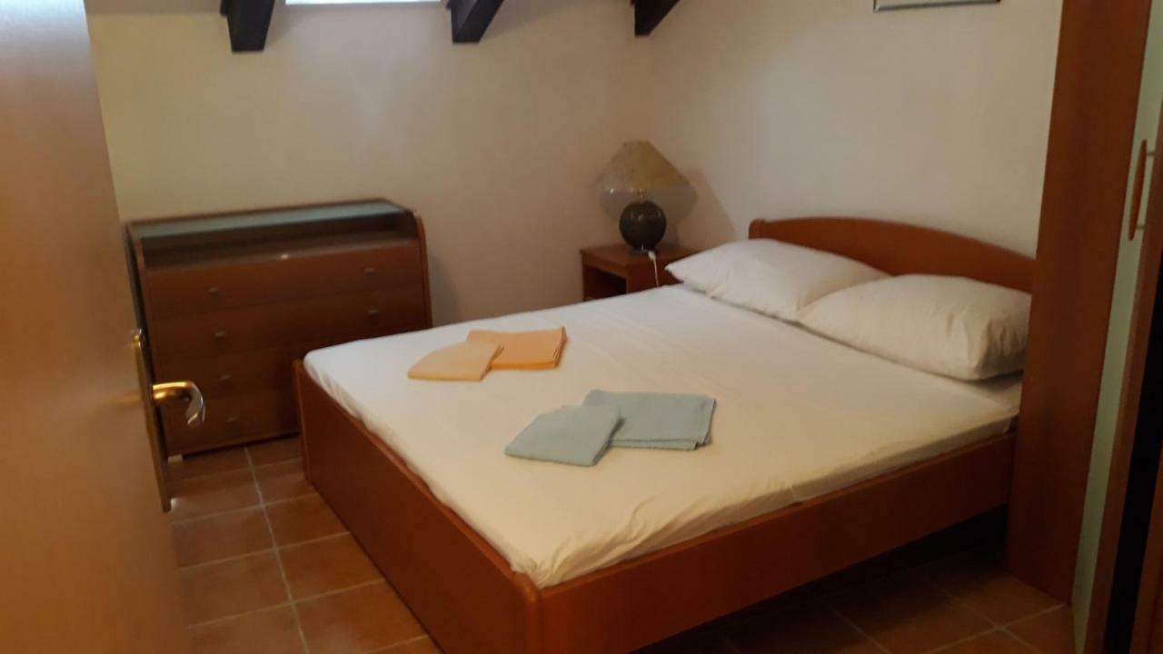 Kaprije Mistral Apartment 外观 照片